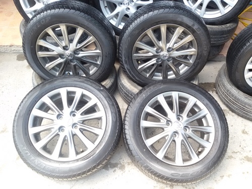 ขายล้อแม็กTOYOTA VIOS12 ก้าน(สีกัล)ยาง ปี2913  4 ล้อ