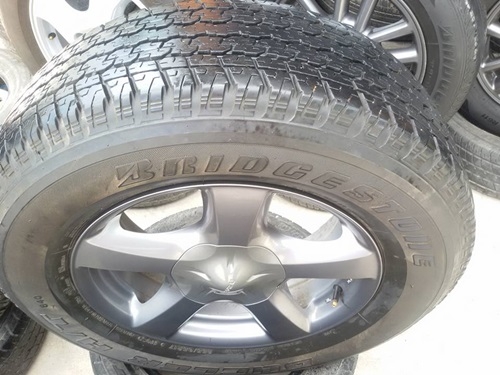 ขายล้อแม็กISUZU V Cross(สีกัล) ขอบ17ยาง255/65/17 ปี12 4 ล้อ ขายล้อแม็กISUZU V Cross(สีกัล) ขอบ17ยาง255/65/17 ปี12 4 ล้อ