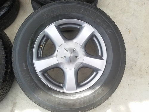 ขายล้อแม็กISUZU V Cross(สีกัล) ขอบ17ยาง255/65/17 ปี12 4 ล้อ ขายล้อแม็กISUZU V Cross(สีกัล) ขอบ17ยาง255/65/17 ปี12 4 ล้อ