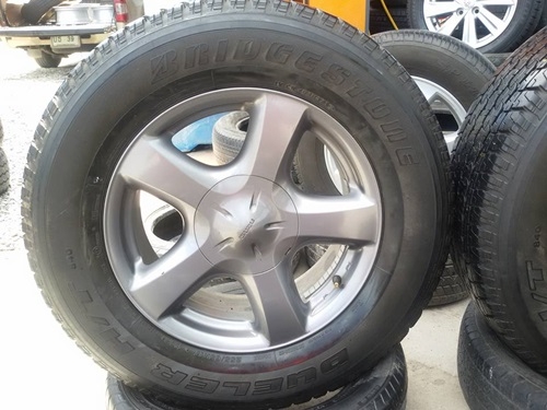 ขายล้อแม็กISUZU V Cross(สีกัล) ขอบ17ยาง255/65/17 ปี12 4 ล้อ ขายล้อแม็กISUZU V Cross(สีกัล) ขอบ17ยาง255/65/17 ปี12 4 ล้อ