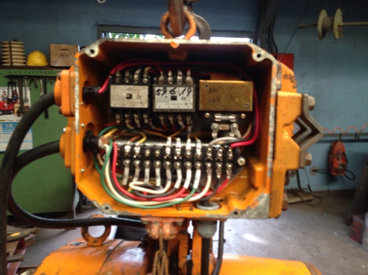 ขายรอกโซ่ไฟฟ้า Kito 2.8ton 380V made in Japan เก่าญี่ปุ่น แปลงไฟเรียบร้อยแล้ว อุปกรณ์ครบ พร้อมตัวเดินราง สภาพสวย พร้อมใช้งาน