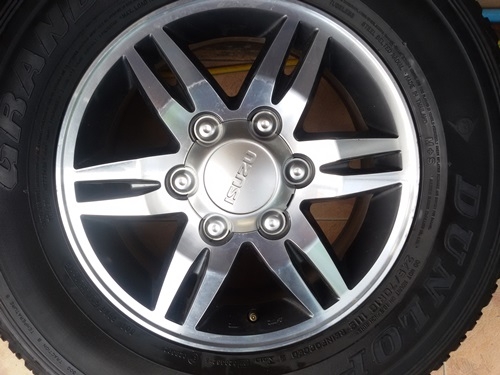 ขายล้อแม็กISUZU HI Lender 16 ยาง245/70/16 4 ล้อ ขายล้อแม็กISUZU HI Lender 16 ยาง245/70/16 4 ล้อ