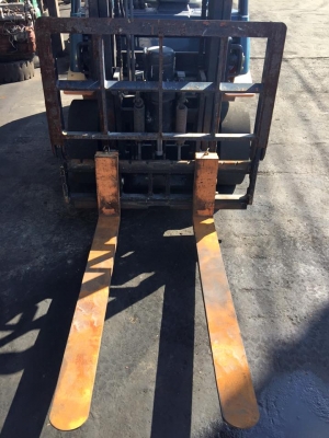 ฟอล์คลิฟต์ 2 ตัน TOYOTA 7FG20 รถนอก เก่าญี่ปุ่น งาเท  ฮิ้งฟอล์ค