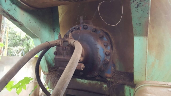 ขายรถโม่ปูน 5 คิว 10 ล้อ 2 เพลา NISSAN เครื่อง PE6-T 290 แรงม้า คัสซีสวยตลอดเส้น เบรคลมดัน วางหัว F18 รถใช้งานได้ปกติครับ ทะเบียนพร้อมโอน