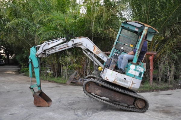 ขายแบคโฮ KOMATSU PC12uuครบๆ สวยเดิมจากญี่ปุ่น ทำงานสมบูรณ์ทุกระบบ รับรองไม่ผิดหวัง 159,000 เท่านั้น!!