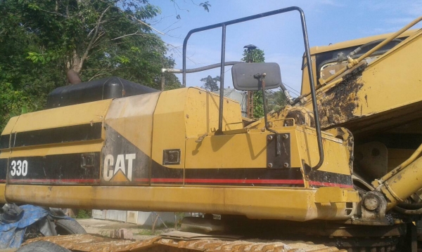 ขายรถแบคโฮ CAT 330 V2 ราคา 1200000