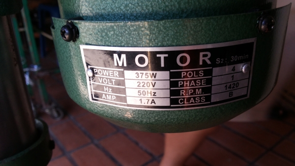 สว่านแท่น SUPER  KING  หัวจับดอกได้ถึง 13 มม.ขนาดกำลังมอเตอร์ 375W. ความสูง 85 ซม.