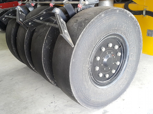 ขายรถบดล้อยาง 9 ล้อ ใช้น้อย สภาพ 160 ชม ยี่ห้อ XCMG