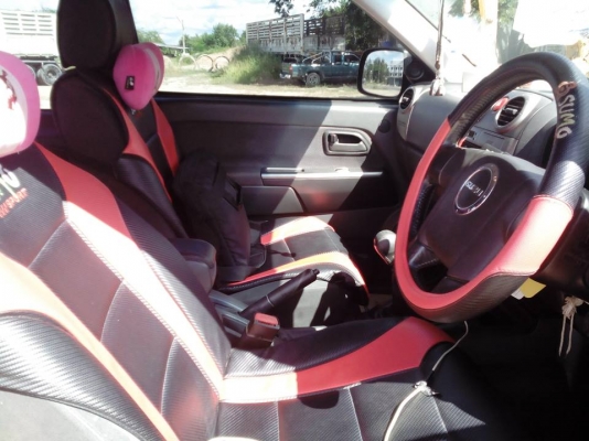 ขายดาวน์ หรือ ตัดสด ISUZU D-MAX ปี 50 HI-LANDER CAB 2.5 Ddi