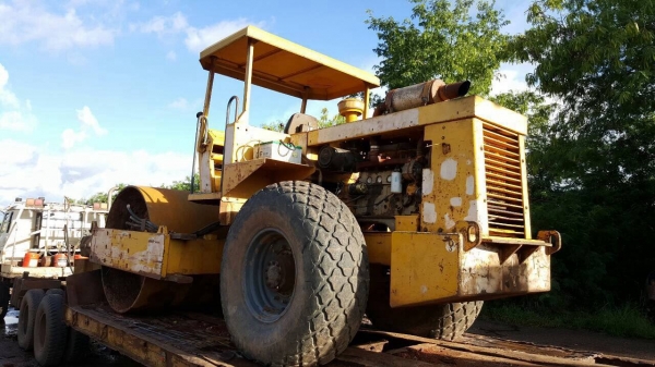 ขายรถบด VIBROMAX W1102D 4X4 เอกสารเล่มทะเบียนพร้อม สภาพพร้อมใช้งาน