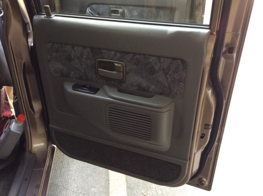 ขายรถ อีซูซุ ดราก้อนอาย 4ประตู 3.0 SLX ปี02 เครื่อง. 3.0 เทอร์โบ เกียร์ธรรมดา เพาเวอร์ กระจกไฟฟ้าทั้งคัน ภายในสวยเบาะเดิมๆสวยสะอาด ไฟฟ้าใช้ได้หมด แอร์หนาวมาก ตัวถังสียังเงา แม็ก15" เครื่องแน่น ช่วงล่างดี รถขับดีครับ ใช้งานอยู่ทุกวัน รถพร้อมใช้ครับ ขา ขายรถ อีซูซุ ดราก้อนอาย 4ประตู 3.0 SLX ปี02 เครื่อง. 3.0 เทอร์โบ เกียร์ธรรมดา เพาเวอร์ กระจกไฟฟ้าทั้งคัน ภายในสวยเบาะเดิมๆสวยสะอาด ไฟฟ้าใช้ได้หมด แอร์หนาวมาก ตัวถังสียังเงา แม็ก15" เครื่องแน่น ช่วงล่างดี รถขับดีครับ ใช้งานอยู่ทุกวัน รถพร้อมใช้ครับ ขา