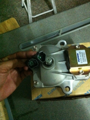 ขายมอเตอร์คันเร่ง KOMATSU PC 200-7 ขายมอเตอร์คันเร่ง KOMATSU PC 200-7