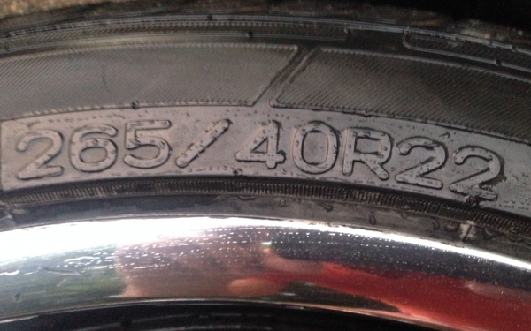 ล้อ VIP ขอบ 22 สภาพสวย พร้อมยาง 265 40 22 ปลายปี12