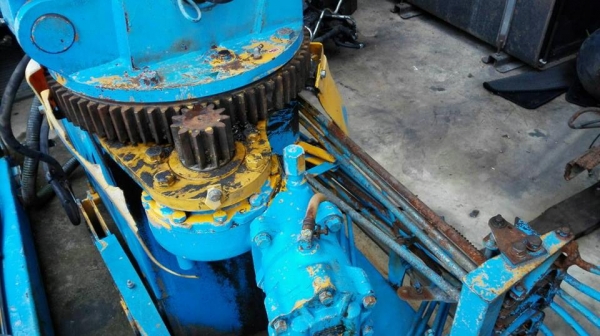 ขายเครน TADANO 3ตัน ท้องVซุปเปอร์Z สภาพเก่านอก บูมสวยเดิม ขาไขว้ ขาตึก สภาพใช้งานได้เลย