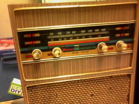 ขายวิทยุโบราณขาตั้งทีวี