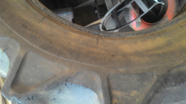 ยางหลัง34,36ขาย1000บาทซื้อได้ก็มาเอาไป ยางหลัง34,36ขาย1000บาทซื้อได้ก็มาเอาไป