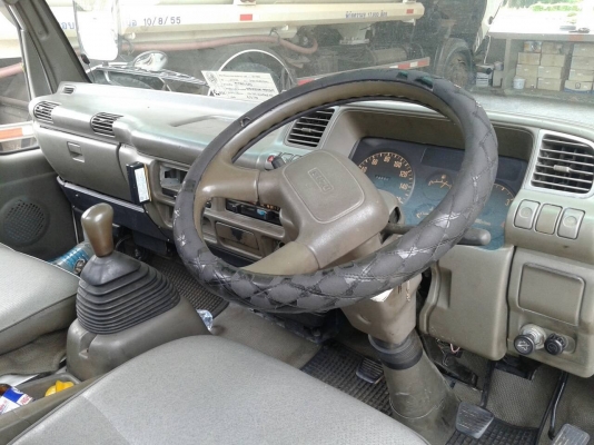 ขายด่วนรถหกล้อน้ำมัน ISUZUNPR59LU5Mสภาพพร้อมใช้สวยสุดๆราคาเบาๆโทร0843923995