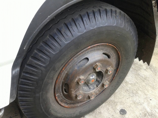 ขายด่วนรถหกล้อน้ำมัน ISUZUNPR59LU5Mสภาพพร้อมใช้สวยสุดๆราคาเบาๆโทร0843923995