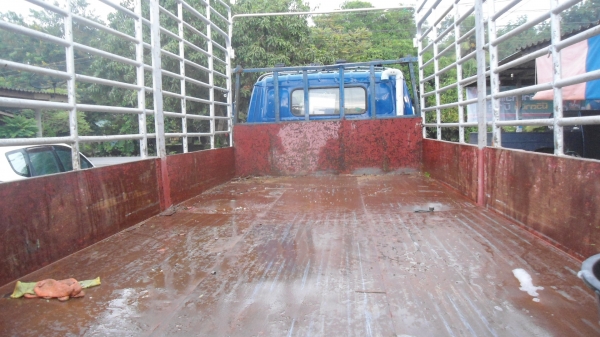 ขายอีซูซุ  115 แรง เครื่องดี  ครับ 4BD1  คัขซีสวย ยางล้อ 80 เปอร์เซ็นต์เอกสารทะเบียนพร้อมโอน ภาษีปี59