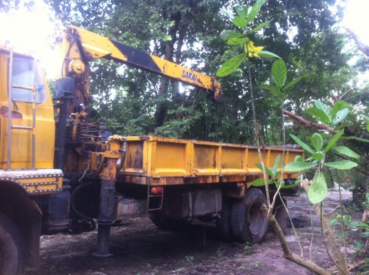 ขายหกล้อติดเครน 3ตัน สภาพพร้อมใช้งาน เครื่องเกียร์ดี ยางพร้อมใช้งาน เอกสารพร้อมโอน