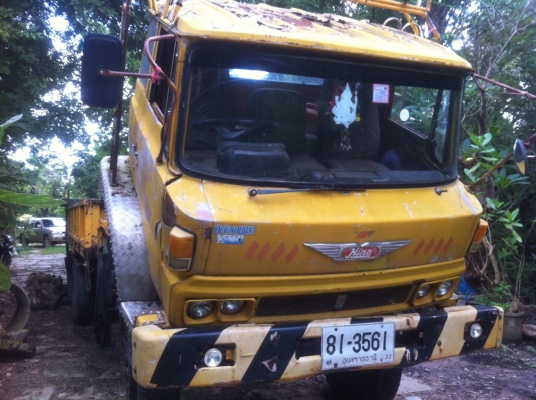 ขายหกล้อติดเครน 3ตัน สภาพพร้อมใช้งาน เครื่องเกียร์ดี ยางพร้อมใช้งาน เอกสารพร้อมโอน