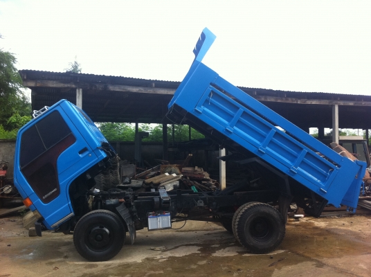 Isuzu Nkr ดั้ม เครื่อง 100 แรงม้า ทำสีใหม่ ยางใหม่ เครื่องดีคัสซีสวย ทะเบียนเต็ม พร้อมโอน