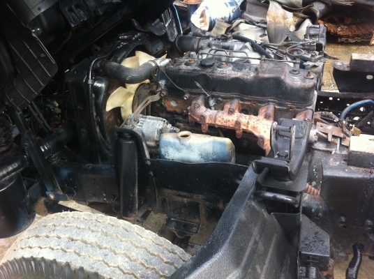 Isuzu Nkr ดั้ม เครื่อง 100 แรงม้า ทำสีใหม่ ยางใหม่ เครื่องดีคัสซีสวย ทะเบียนเต็ม พร้อมโอน