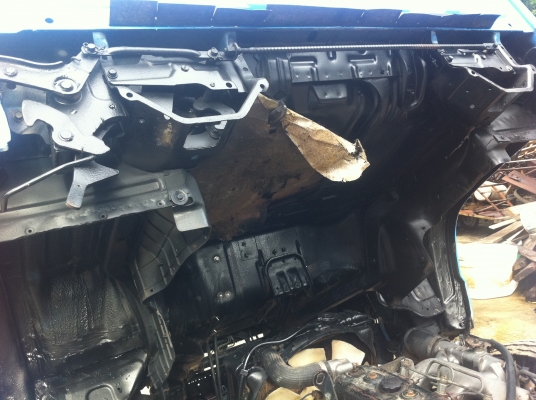 Isuzu Nkr ดั้ม เครื่อง 100 แรงม้า ทำสีใหม่ ยางใหม่ เครื่องดีคัสซีสวย ทะเบียนเต็ม พร้อมโอน