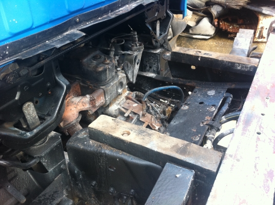 Isuzu Nkr ดั้ม เครื่อง 100 แรงม้า ทำสีใหม่ ยางใหม่ เครื่องดีคัสซีสวย ทะเบียนเต็ม พร้อมโอน