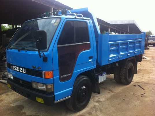 Isuzu Nkr ดั้ม เครื่อง 100 แรงม้า ทำสีใหม่ ยางใหม่ เครื่องดีคัสซีสวย ทะเบียนเต็ม พร้อมโอน