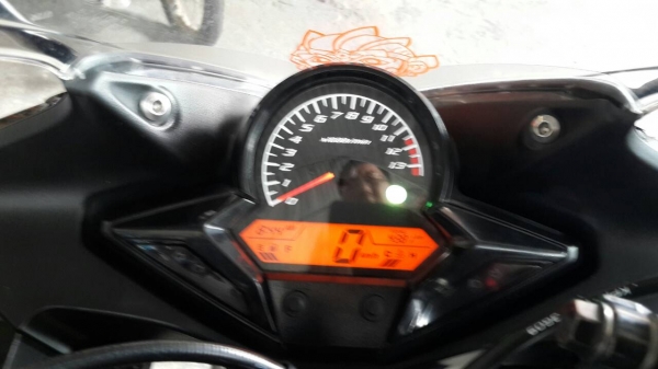 HONDA CBR 150 i ปี 57 สภาพสวยมากๆ,วิ่งน้อย 4 พันกว่าโล,ไม่มีรอยล้ม เอกสารพร้อมโอน HONDA CBR 150 i ปี 57 สภาพสวยมากๆ,วิ่งน้อย 4 พันกว่าโล,ไม่มีรอยล้ม เอกสารพร้อมโอน