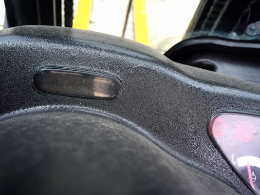 ขายรถ FORKLIFT ยี่ห้อ KOMATSU ขนาด2.5ตัน เครื่องยนต์ดีเซล เกียร์ธรรมดา ยกสุง4เมตร