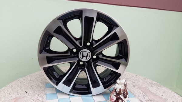 ขายล้อแม็ก jazz ge 15" ดำหน้าเงา สนใจติดต่อเล็กคลองสามครับ 081-3747940