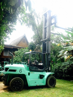 ซื้อ-ขาย / ซ่อม / ให้เช่ารถยกฟอร์คลิฟท์ทั้งในและนอกสถานที่