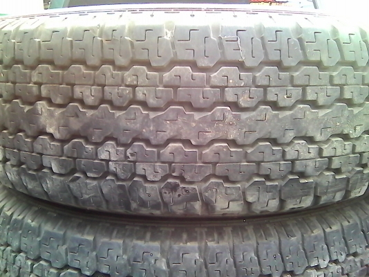 ยางมือสอง