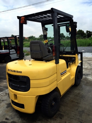 ขายรถ FORKLIFT ยี่ห้อ MITSUBISHI ขนาด2.5ตัน เครื่องยนต์ดีเซล เกียร์ออร์โต้ ยกสุง3เมตร