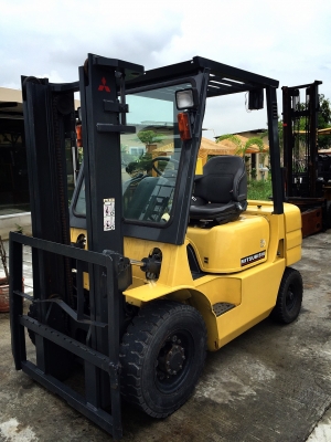 ขายรถ FORKLIFT ยี่ห้อ MITSUBISHI ขนาด2.5ตัน เครื่องยนต์ดีเซล เกียร์ออร์โต้ ยกสุง3เมตร