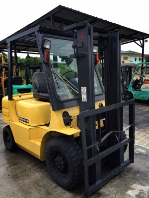 ขายรถ FORKLIFT ยี่ห้อ MITSUBISHI ขนาด2.5ตัน เครื่องยนต์ดีเซล เกียร์ออร์โต้ ยกสุง3เมตร
