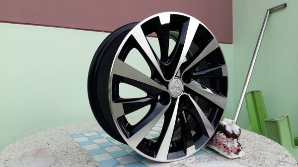 ขายล้อแม็ก mitsu attrage 15" สีดำหน้าเงา สนใจติดต่อเล็กคลองสามครับ 081-3747940 ขายล้อแม็ก mitsu attrage 15" สีดำหน้าเงา สนใจติดต่อเล็กคลองสามครับ 081-3747940