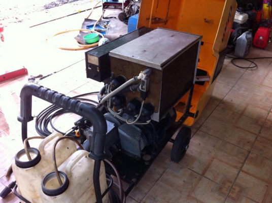 เครื่องอัดฉีด wap ไฟ 380 v น้ำร้อนนำ้เย็นได้ 250 บาร์ 5แรง ของประเทศเยอรมัน