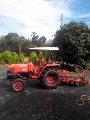 ขอขายคูโบต้าL2808 พร้อมผาน5ตราช้าง เครื่องเกียร์ดี หางไว พร้อมทำงานครับ ขอขายคูโบต้าL2808 พร้อมผาน5ตราช้าง เครื่องเกียร์ดี หางไว พร้อมทำงานครับ