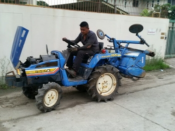 วีดีโอ  รถไถ นั่งขับ ISEKI เครื่องดีเซล 2 เพลา มือสองญี่ปุ่น มาแล้วครับ