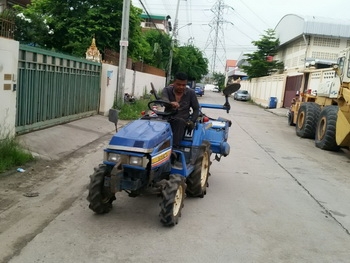 วีดีโอ  รถไถ นั่งขับ ISEKI เครื่องดีเซล 2 เพลา มือสองญี่ปุ่น มาแล้วครับ