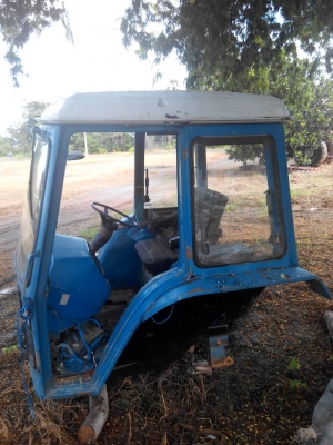 ขอขายตู้แอร์รถไถฟอร์ สภาพดี พร้อมพวงมาลัยทั้งยวง เกียร์ข้าง สมบูรณ์มากเอเอาไปยกใส่ได้เลยครับ