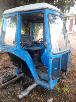 ขอขายตู้แอร์รถไถฟอร์ สภาพดี พร้อมพวงมาลัยทั้งยวง เกียร์ข้าง สมบูรณ์มากเอเอาไปยกใส่ได้เลยครับ ขอขายตู้แอร์รถไถฟอร์ สภาพดี พร้อมพวงมาลัยทั้งยวง เกียร์ข้าง สมบูรณ์มากเอเอาไปยกใส่ได้เลยครับ