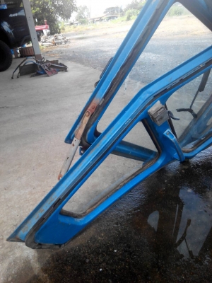 ขอขายตู้แอร์รถไถฟอร์ สภาพดี พร้อมพวงมาลัยทั้งยวง เกียร์ข้าง สมบูรณ์มากเอเอาไปยกใส่ได้เลยครับ ขอขายตู้แอร์รถไถฟอร์ สภาพดี พร้อมพวงมาลัยทั้งยวง เกียร์ข้าง สมบูรณ์มากเอเอาไปยกใส่ได้เลยครับ