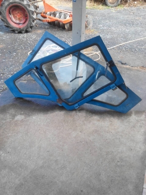 ขอขายตู้แอร์รถไถฟอร์ สภาพดี พร้อมพวงมาลัยทั้งยวง เกียร์ข้าง สมบูรณ์มากเอเอาไปยกใส่ได้เลยครับ ขอขายตู้แอร์รถไถฟอร์ สภาพดี พร้อมพวงมาลัยทั้งยวง เกียร์ข้าง สมบูรณ์มากเอเอาไปยกใส่ได้เลยครับ