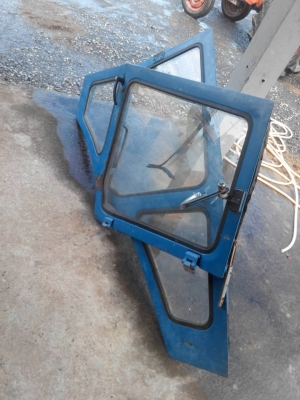 ขอขายตู้แอร์รถไถฟอร์ สภาพดี พร้อมพวงมาลัยทั้งยวง เกียร์ข้าง สมบูรณ์มากเอเอาไปยกใส่ได้เลยครับ ขอขายตู้แอร์รถไถฟอร์ สภาพดี พร้อมพวงมาลัยทั้งยวง เกียร์ข้าง สมบูรณ์มากเอเอาไปยกใส่ได้เลยครับ