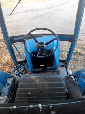 ขอขายตู้แอร์รถไถฟอร์ สภาพดี พร้อมพวงมาลัยทั้งยวง เกียร์ข้าง สมบูรณ์มากเอเอาไปยกใส่ได้เลยครับ ขอขายตู้แอร์รถไถฟอร์ สภาพดี พร้อมพวงมาลัยทั้งยวง เกียร์ข้าง สมบูรณ์มากเอเอาไปยกใส่ได้เลยครับ