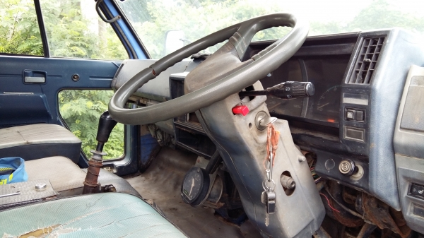 ขายถูกๆ185000บาทรถ6 ล้ออีซูซุNPRเครื่อง110แรง สภาพดีพร้อมใช้งาน